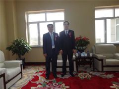 許寶平董事長與李松林市委常委共同參加慶祝活動