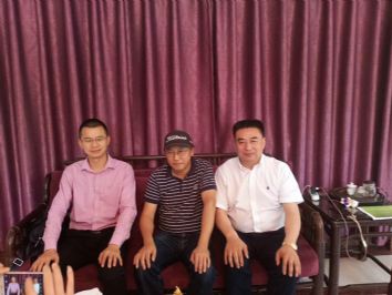 仕龍集團董事長許寶平與江蘇總商會新西蘭會長游有志合影